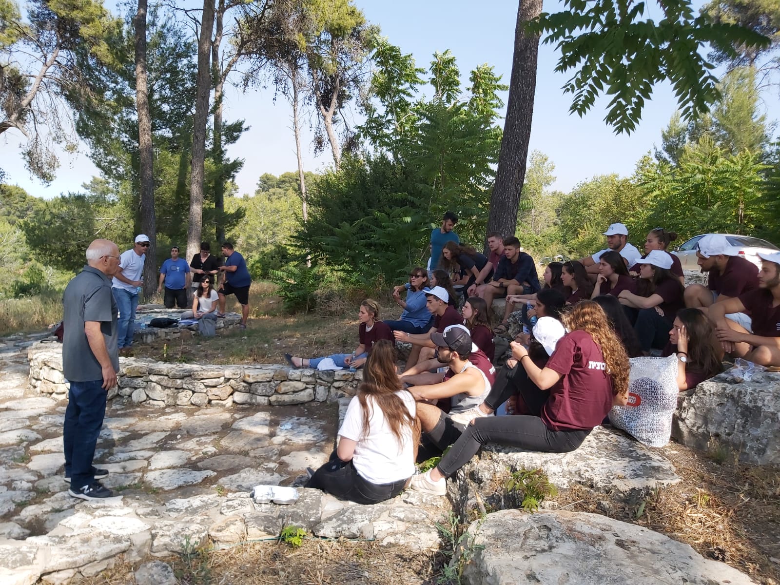 שמוליק כהן, אביו של מורן ז"ל, משוחח עם השינשינים