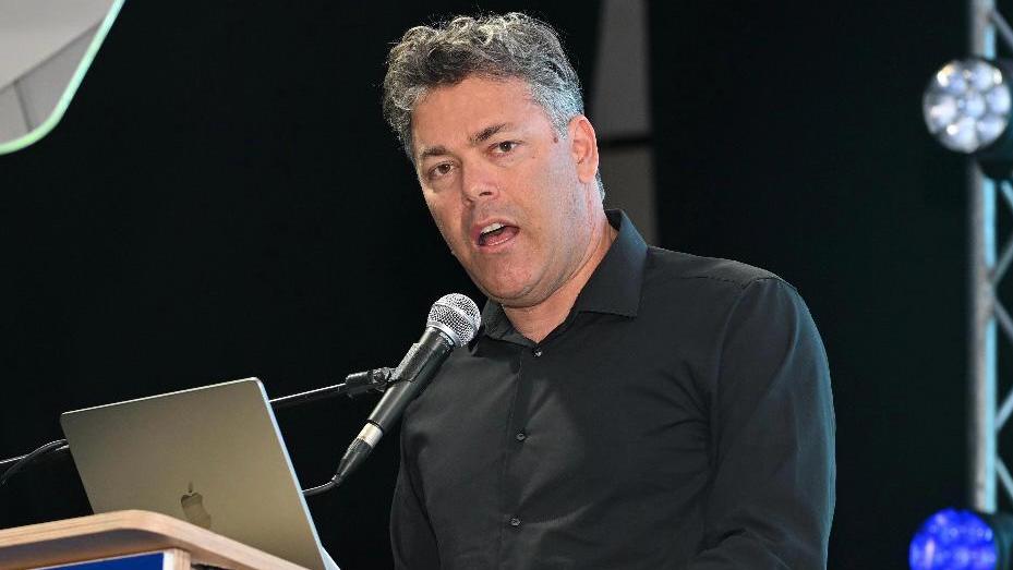 ״עומדים מאחורי בג״צ״: ליאור שמחה, מזכ״ל התנועה הקיבוצית. (צילום: אלעד גוטמן)