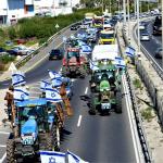 הקיבוצניקים יצאו להתנגד לדיקטטורה!
