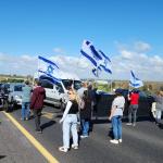 הקיבוצניקים יצאו להתנגד לדיקטטורה!