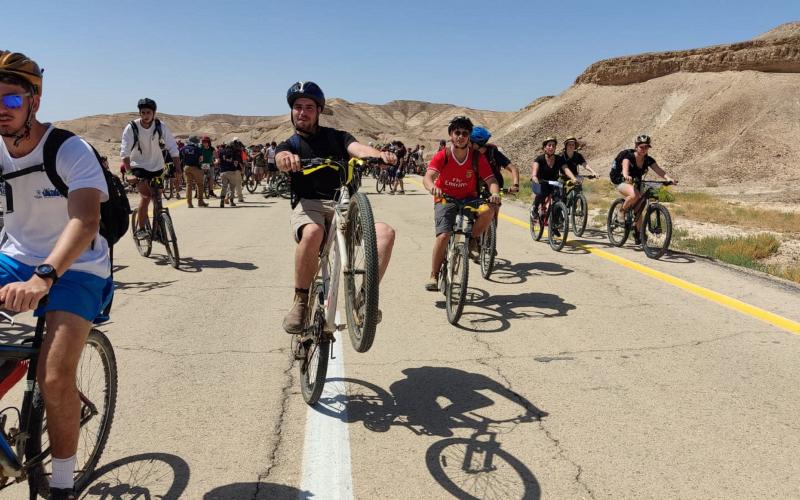 תמונה מתוך מסע י"ב האחרון בערבה התיכונה. צילום: ניר לביא